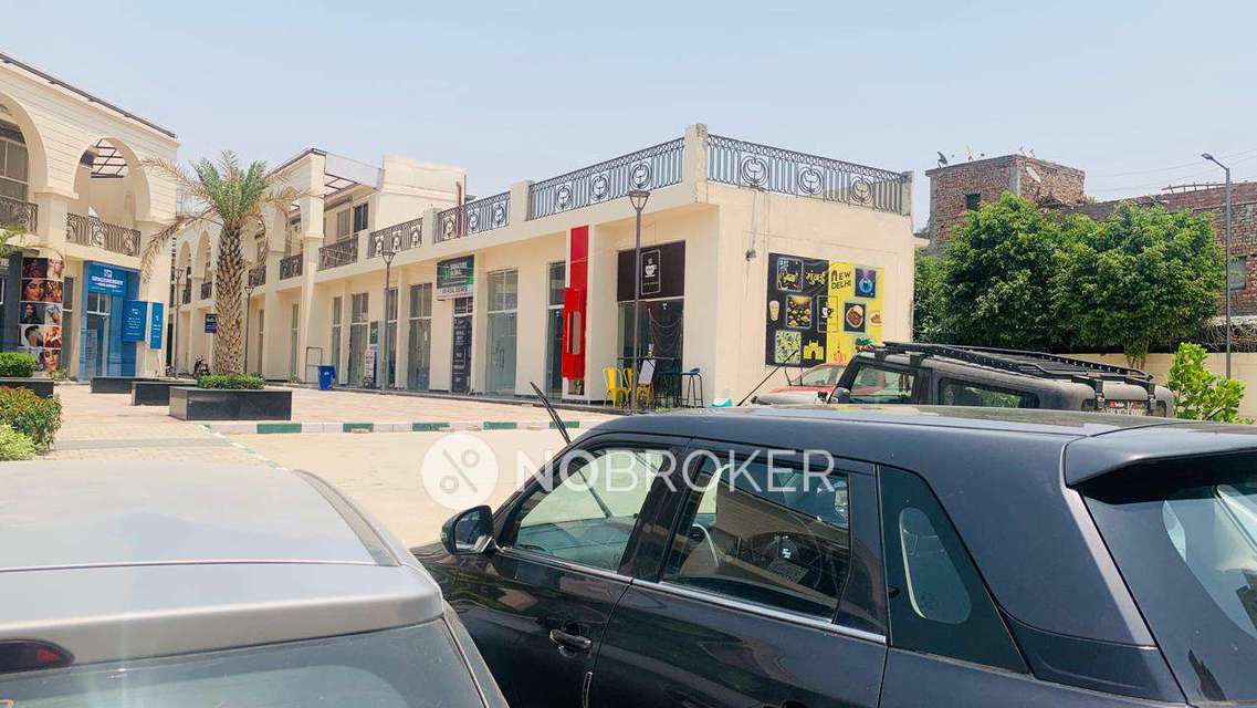 Shop in Sector 37d, Gurgaon for Rent 