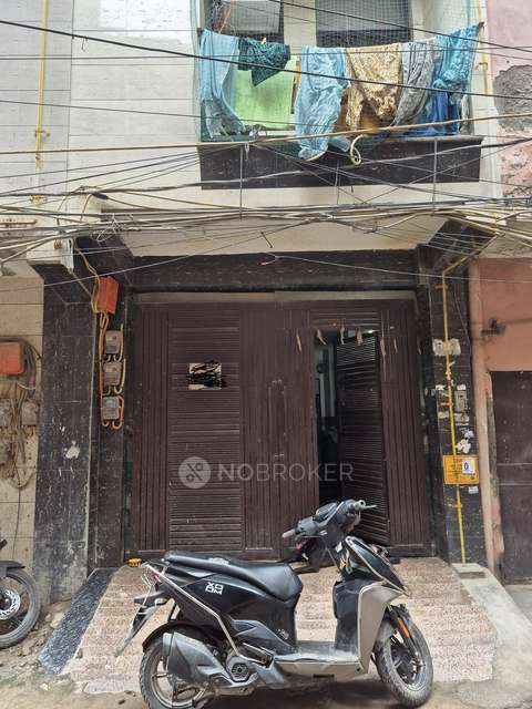 4+ BHK House For Sale  In  Razapur Khurd