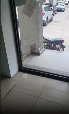 Showroom in Hauz Khas Market, Delhi for Rent 