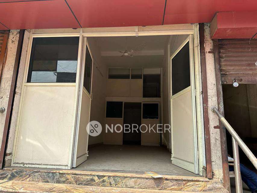 Shop in Guruwar Peth, Pune for sale 