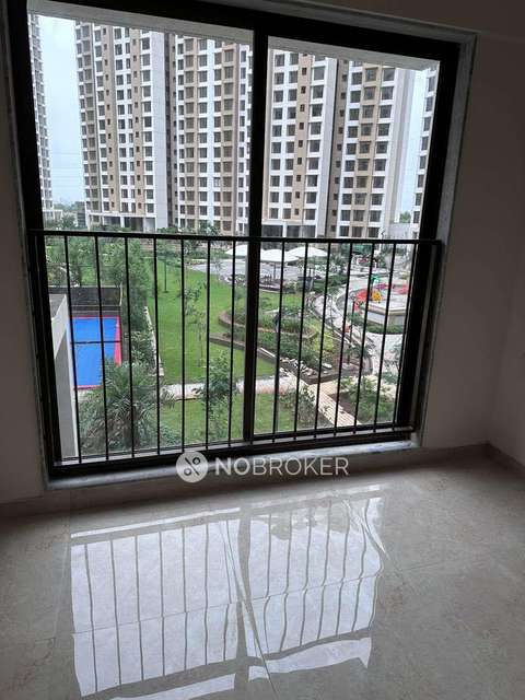 1 BHK Flat In Sunteck For Sale  In Naigaon West