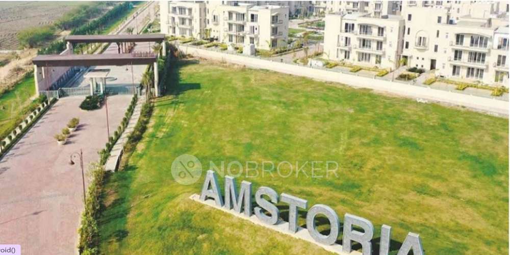 Plot For Sale  In Bptp Amstoria  In Haldiram's - Satya Mall