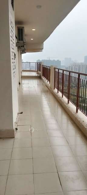 4 BHK Flat In Spaze Privvy The Address, Sector 93 For Sale  In Sector 93
