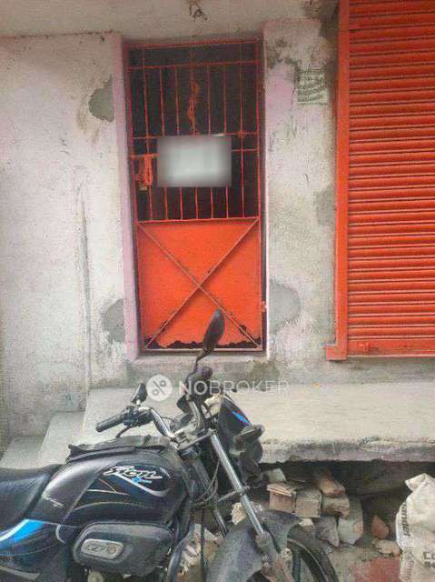 1 RK Flat In Standalone Building  for Rent  In  Vyasarpadi