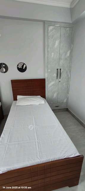 PG for Girls in Chi V