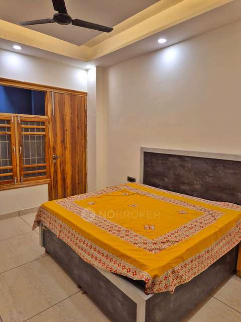 3 BHK Flat In Sb  for Rent  In  Sector 63 A