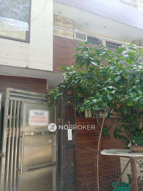 Commercial Property in Sector 41, Noida for Rent 