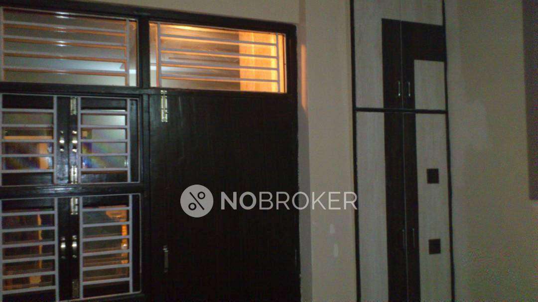 3 BHK Flat In Standalone Building  For Sale  In Uttam Nagar