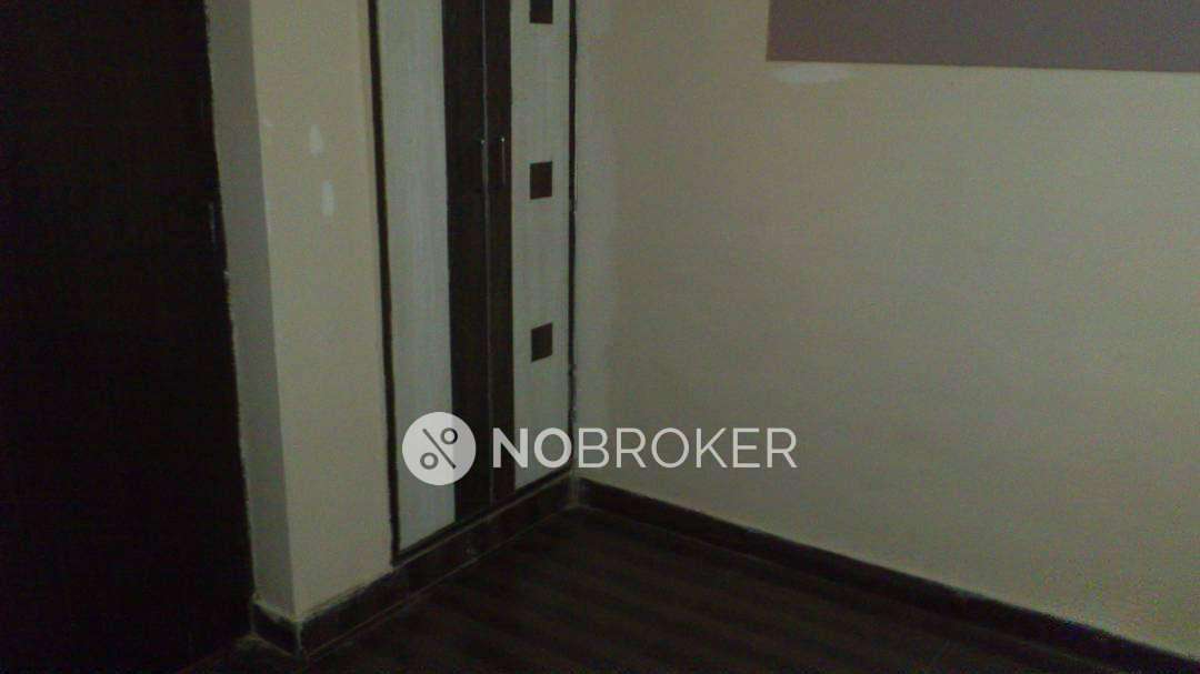 3 BHK Flat In Standalone Building  For Sale  In Uttam Nagar