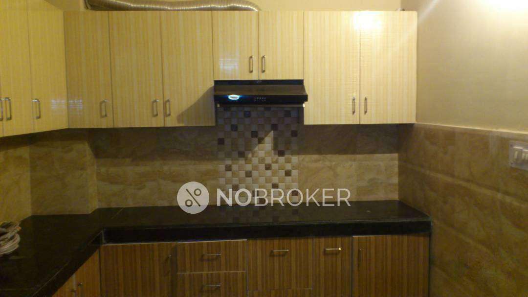 3 BHK Flat In Standalone Building  For Sale  In Uttam Nagar