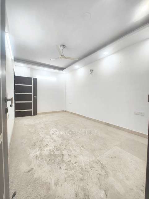 3 BHK Flat In Raja Garden, Delhi For Sale  In Raja Garden