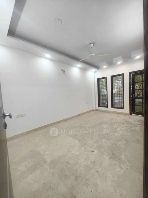 3 BHK Flat In Raja Garden, Delhi For Sale  In Raja Garden