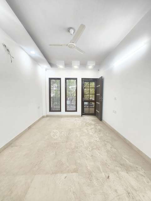 3 BHK Flat In Raja Garden, Delhi For Sale  In Raja Garden