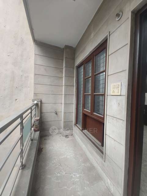 3 BHK Flat In Raja Garden, Delhi For Sale  In Raja Garden