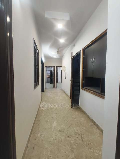 3 BHK Flat In Raja Garden, Delhi For Sale  In Raja Garden