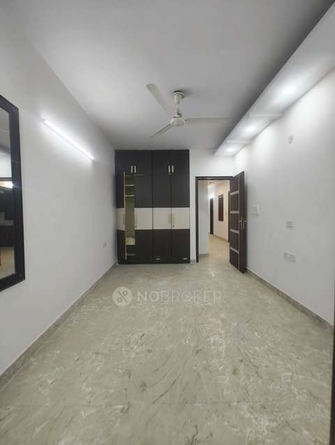 3 BHK Flat In Raja Garden, Delhi For Sale  In Raja Garden