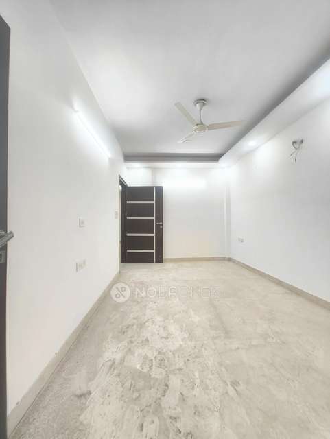 3 BHK Flat In Raja Garden, Delhi For Sale  In Raja Garden