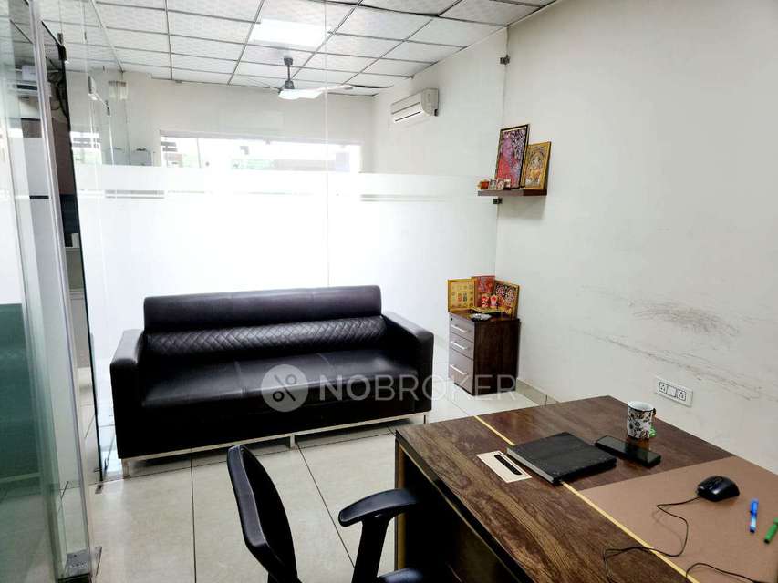 Office Space in Paschim Vihar, Delhi for Rent 