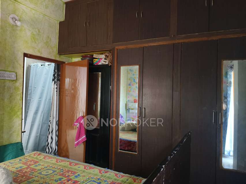 2 BHK Flat In Balaji Towers For Sale  In Miyapur