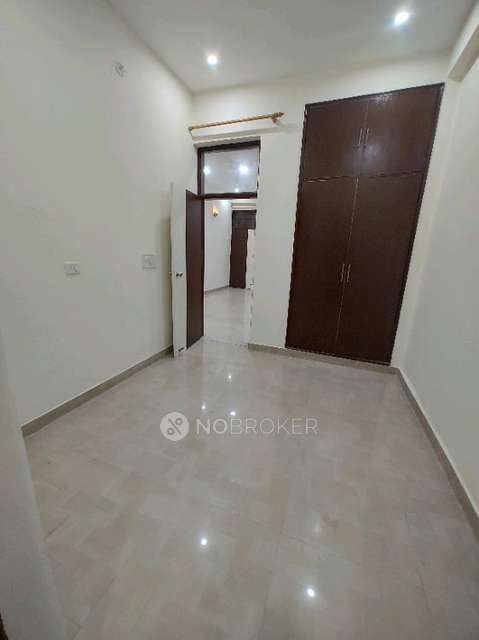 2 BHK Flat In M-20 For Sale  In M-20