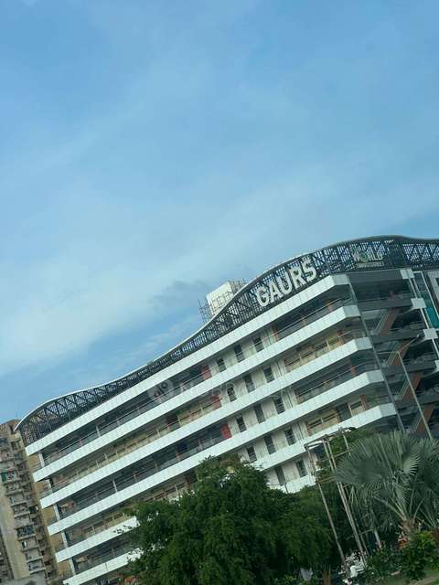 Shop in Salarpur, Noida for sale 