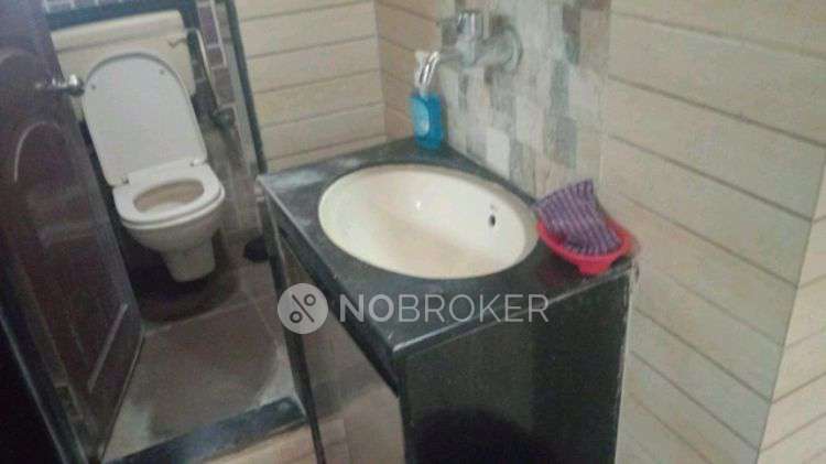 1 BHK Flat In Rose Blossom Chs For Sale  In Mahim