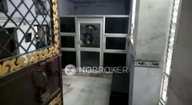 1 BHK Flat In Standalone Building  For Sale  In Shakarpur