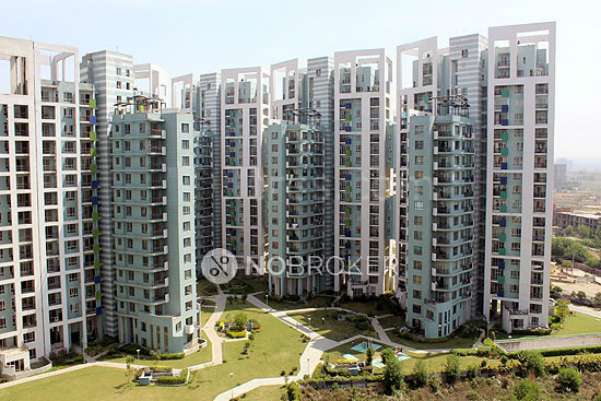 3 BHK Flat In The Close North For Sale  In Sector 50