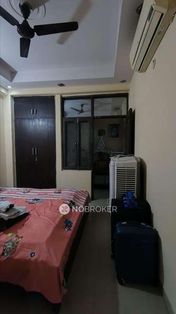 3 BHK Flat In Amrapali Village I For Sale  In Indirapuram