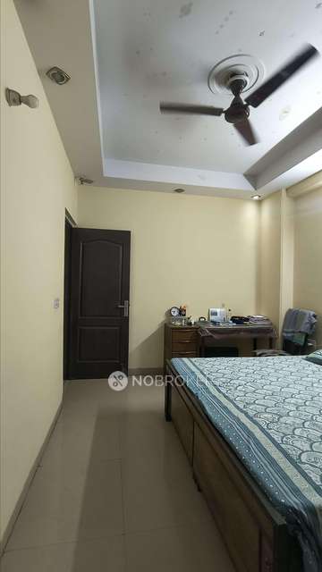3 BHK Flat In Amrapali Village I For Sale  In Indirapuram