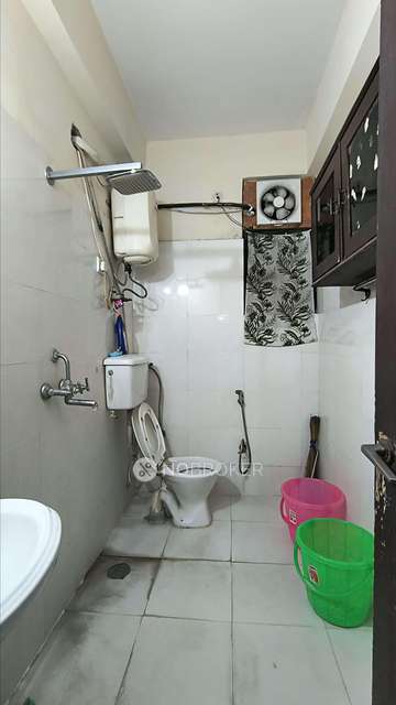 3 BHK Flat In Amrapali Village I For Sale  In Indirapuram