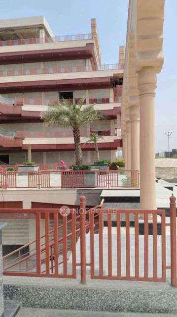 Shop in Gaur Yamuna City, Greater_noida for sale 