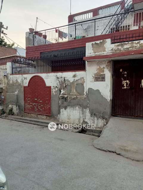 Godown/Warehouse in Uttam Nagar, Delhi for sale 