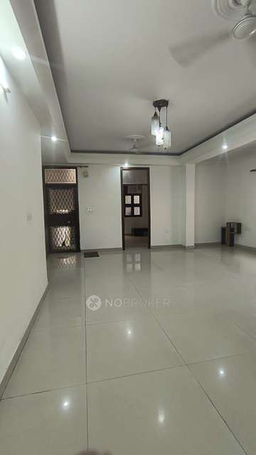 3 BHK Flat In Friends Appartment  For Sale  In Sahibabad