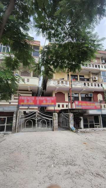 3 BHK Flat In Friends Appartment  For Sale  In Sahibabad