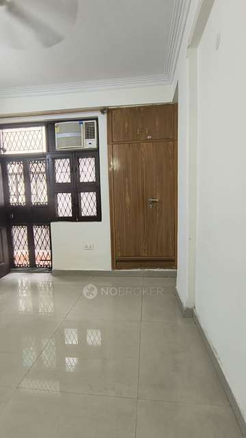 3 BHK Flat In Friends Appartment  For Sale  In Sahibabad