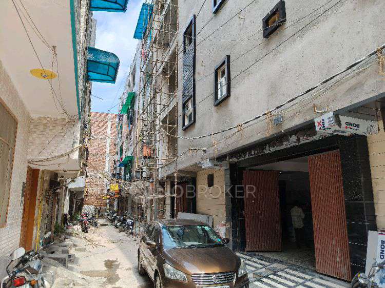 2 BHK Flat In Plot No 9&10 For Sale  In Razapur Khurd