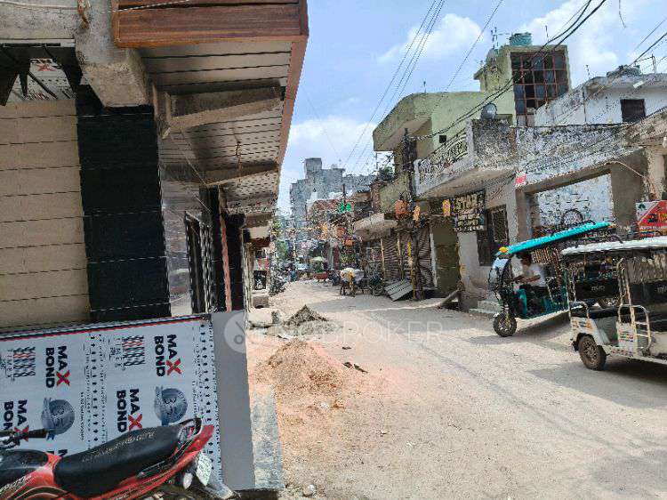 2 BHK Flat In Plot No 9&10 For Sale  In Razapur Khurd