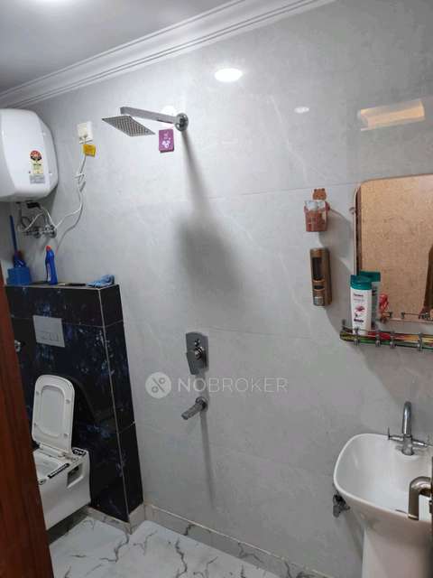 4 BHK Flat In Mangalam Apartment For Sale  In Rz4404, Block D, Sadh Nagar Ii, Palam, New Delhi, Delhi, India