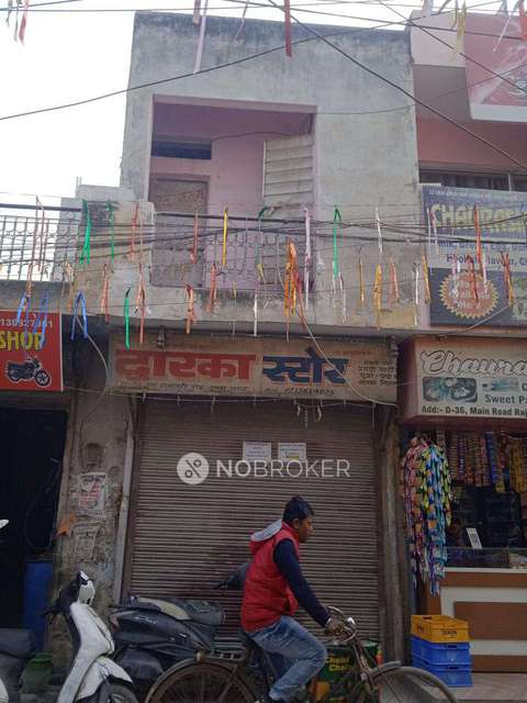 Shop in Uttam Nagar, Delhi for sale 