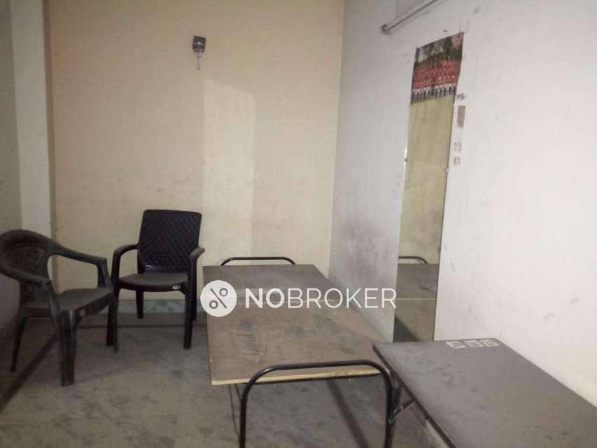 2 BHK Flat In Standalone Building  For Sale  In Ranjeet Nagar,
