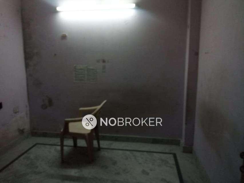 2 BHK Flat In Standalone Building  For Sale  In Ranjeet Nagar,