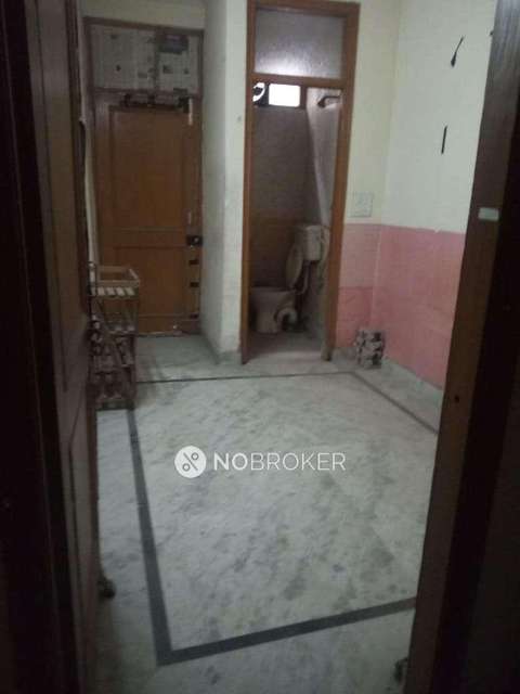 2 BHK Flat In Standalone Building  For Sale  In Ranjeet Nagar,