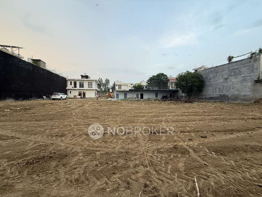 Godown/Warehouse in Vaidpura, Greater Noida for Rent 