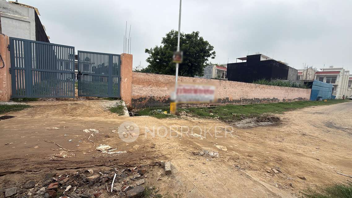 Godown/Warehouse in Vaidpura, Greater Noida for Rent 