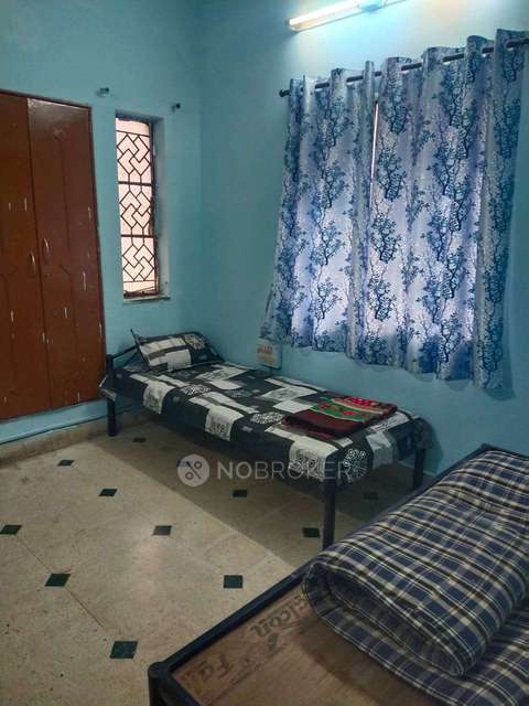 PG for Girls in Karvenagar