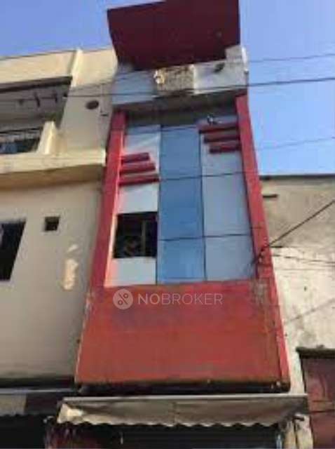 Showroom in Jheel Kuranja, Delhi for sale 