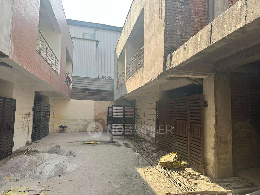 Plot For Sale  In Xxxxxxx In Sarfabad, Sector 73