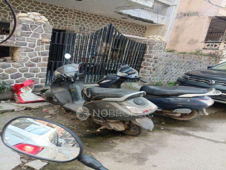 1 RK Flat for Rent  In Mukherjee Nagar