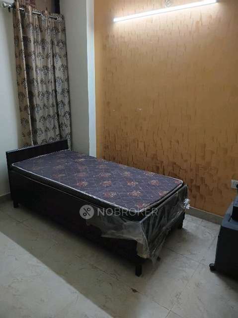 2 BHK Flat In Avantika Homes for Rent  In Palm Village